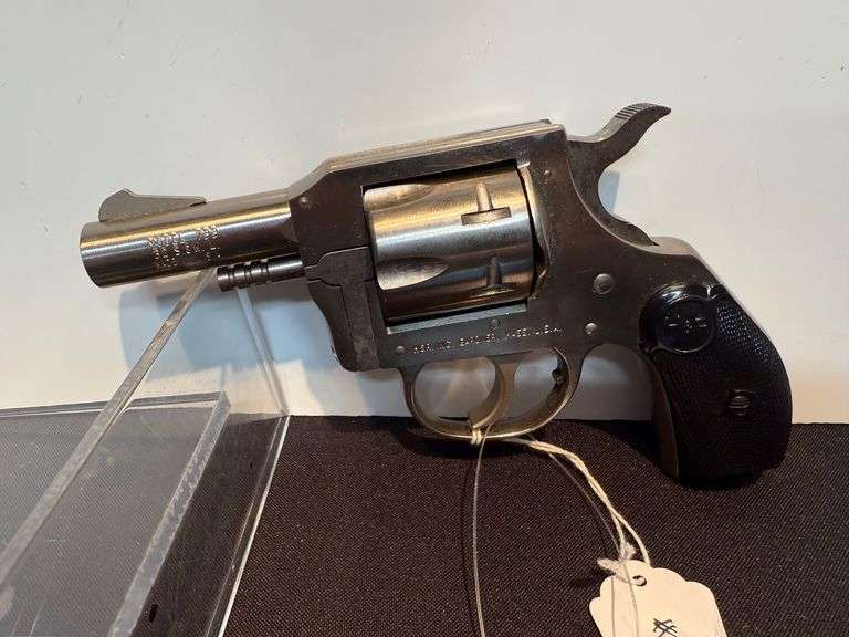 Harrington & Richardson 733 Revolver - 32 S&W L image
