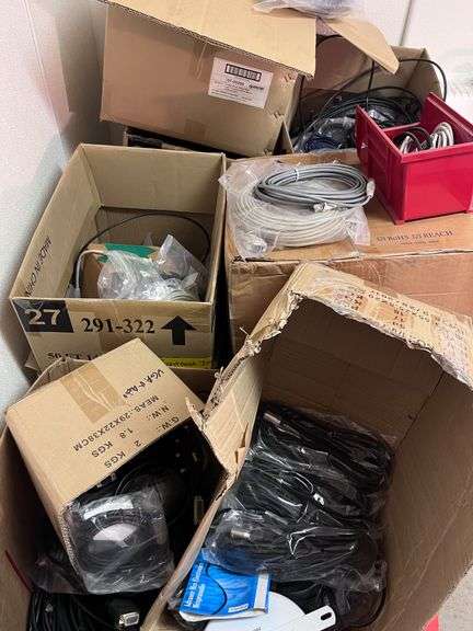 Misc Lot: Wire/cables/USB, etc