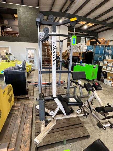 Nautilus Lat Pull-Down Machine image