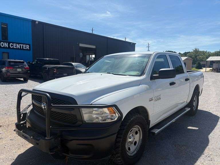 2013 Dodge RAM 1500 Tradesman 4WD image