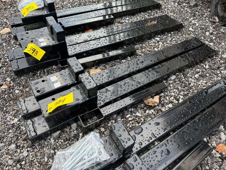 2025 Wolverine Unused TF1-66-4000G Adjustable Clip-on Pallet Fork image