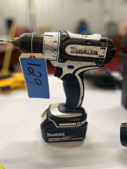 Makita 18v Drill - NO CHARGER image