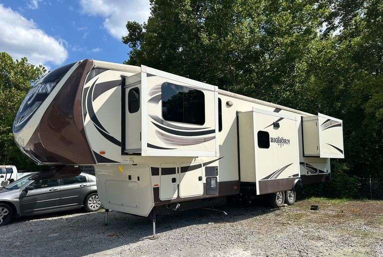 2015 BigHorn by Heartland 5th Wheel Tandem Axle Camper image