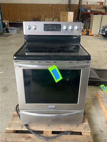 Frigidaire Gallery Smooth Top 30" Freestanding Electric Range image