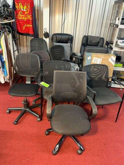 Large lot of desk chairs (10) image