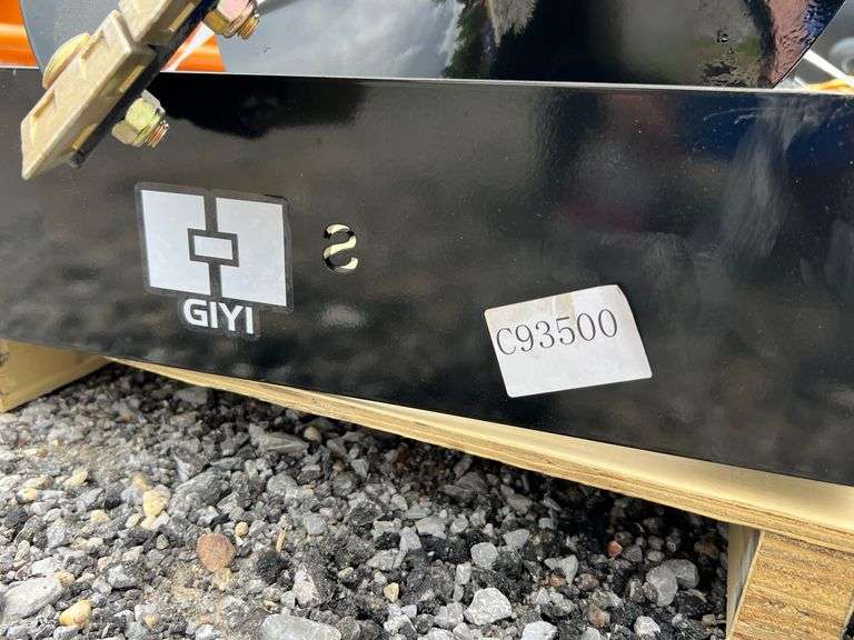 2025 GIYI Unused Auger Drive and 3 Bits