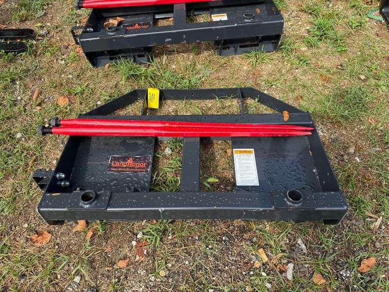 2025 Landhonor Unused BS-12-2500G Skidsteer Bale Spear image