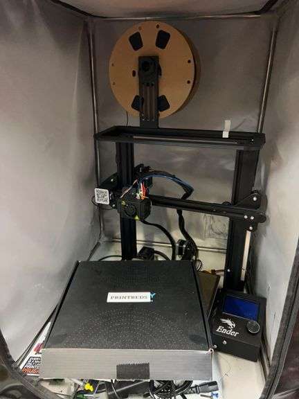 3D Printer COMGROW with table & contents