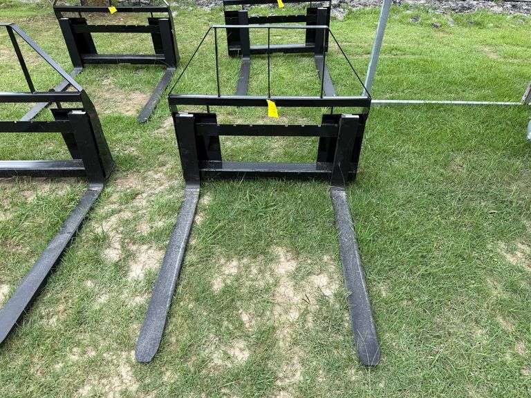 2025 Mower King Unused SA Skidsteer Pallet Forks image
