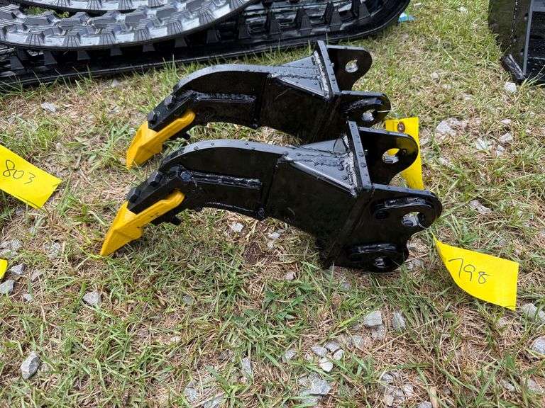 2025 Youert Unused Mini-Excavator Ripper image