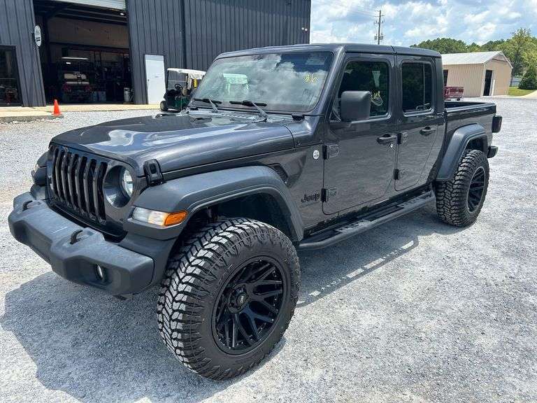 2020 Jeep Gladiator Sport 4WD image