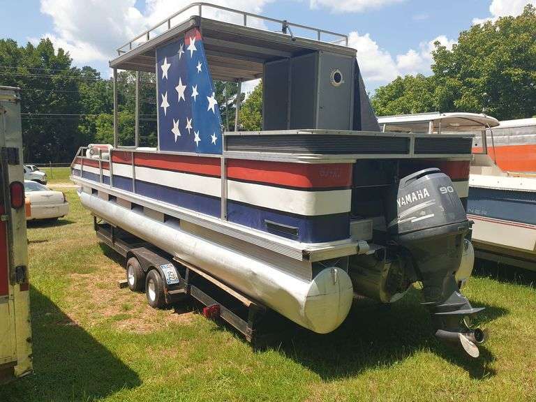28 ft Pontoon Boat on trailer image