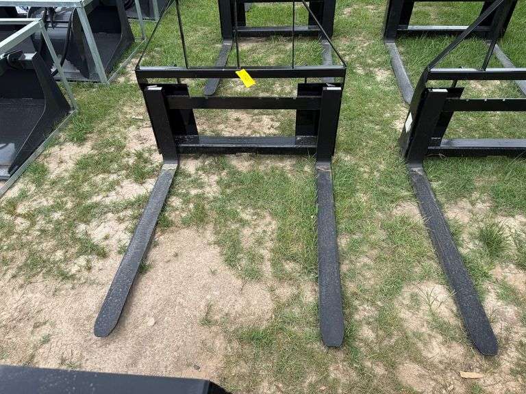 2025 Mower King Unused SA Skidsteer Pallet Forks image