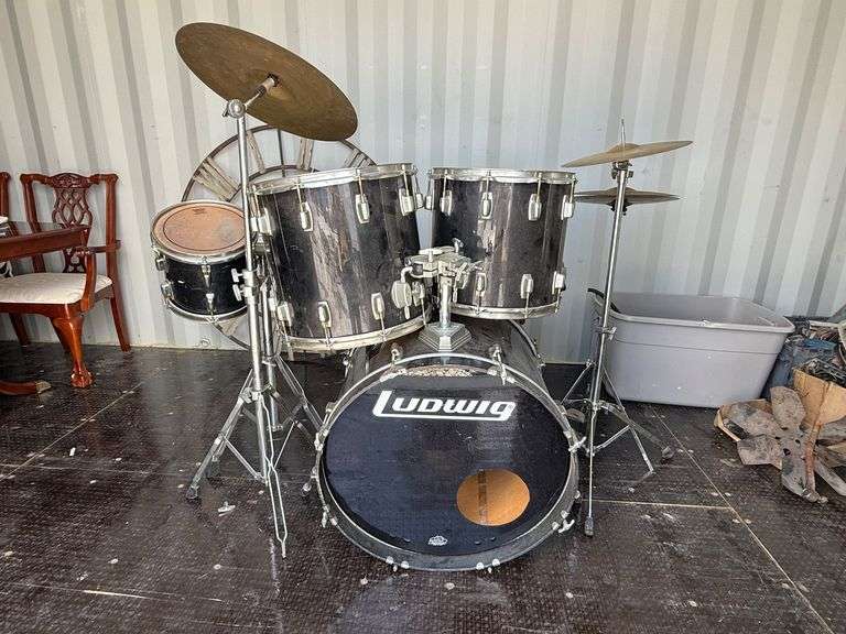 Ludwig Drum Set image