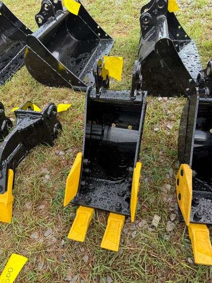 2025 Youert Unused Mini-Excavator Bucket image