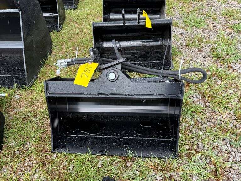 2025 Miva Unused Mini-Excavator Hydraulic Tilt Bucket image