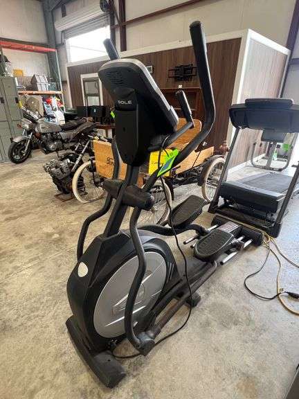 Sole E35 Elliptical Machine image