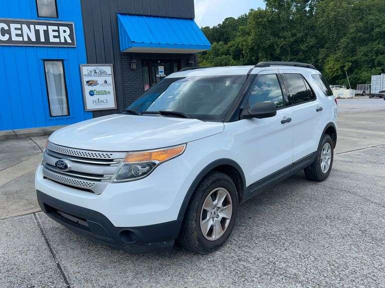 2013 Ford Explorer 4WD image