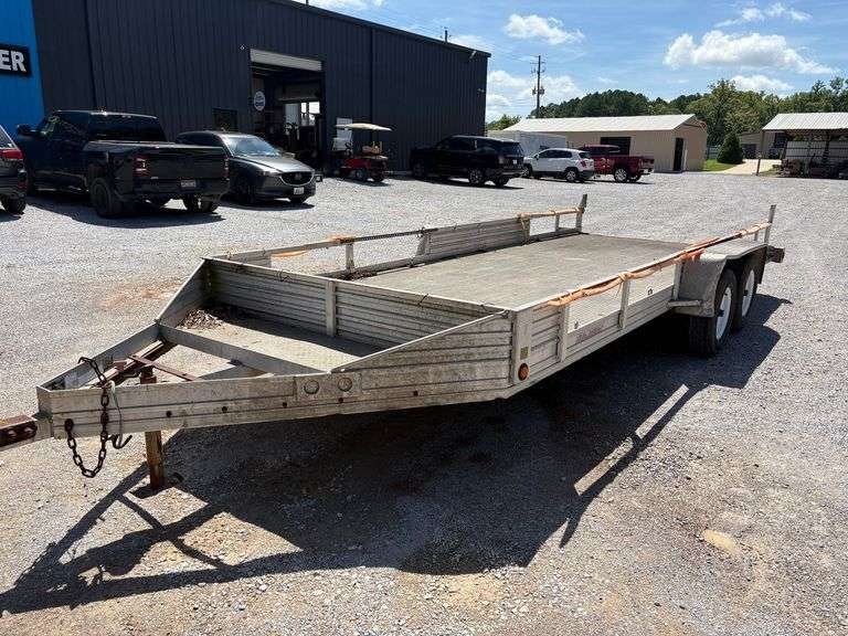 2002 Alumne Aluminum Tandem Axle Trailer image