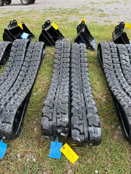 2025 Youert Unused Tracks - Pair image