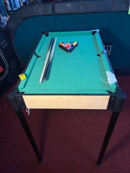 Mini Pool table