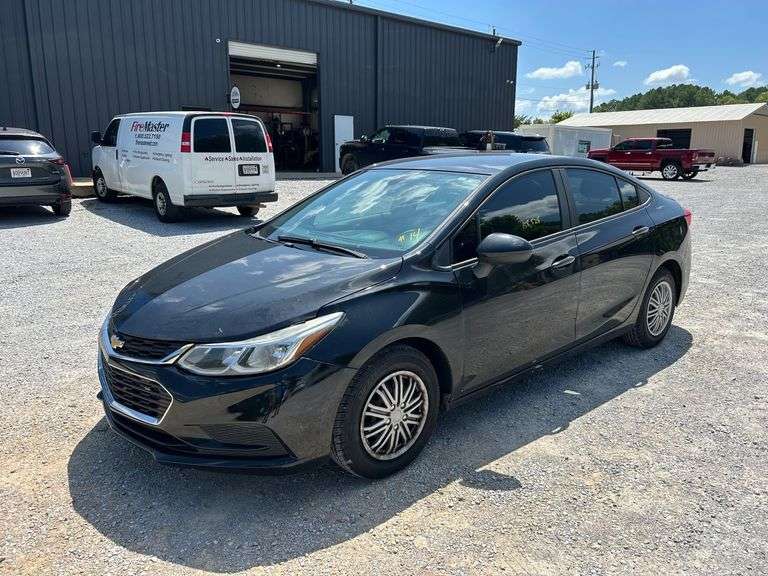 2017 Chevrolet Cruze LS image
