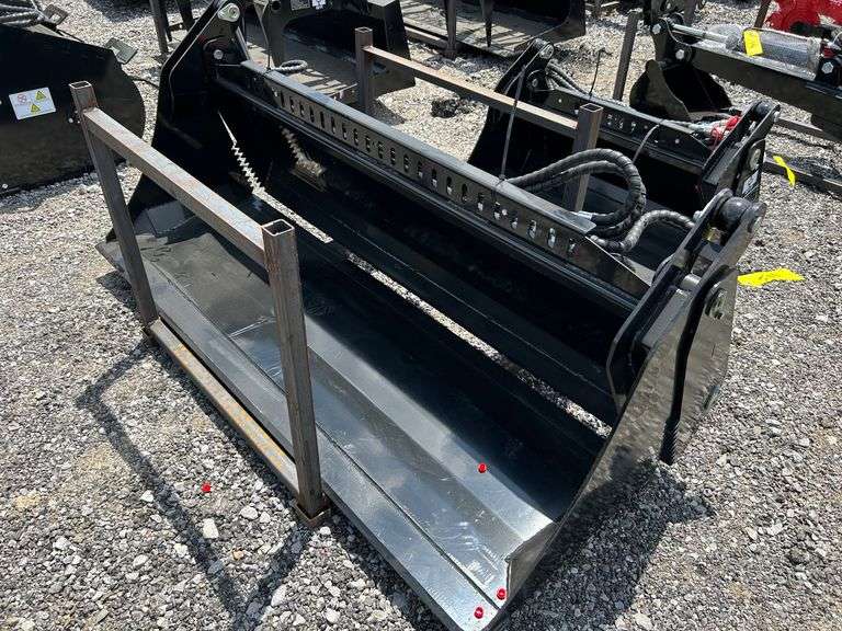2025 GIYI Unused GY-KH72F Skid Steer 4 in 1 Combination Bucket image