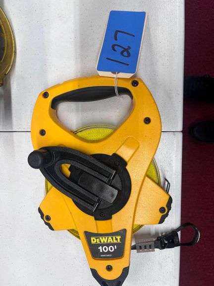 DeWalt 100 ft Measuring Tape image