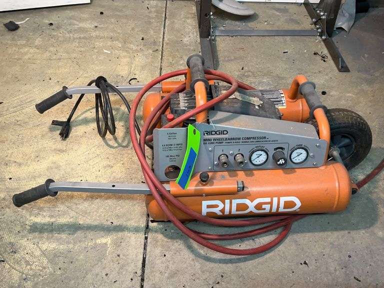 Rigid Mini wheelbarrel 5 gallon 90 PSI Compressor image