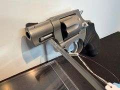 Taurus 856 Revolver