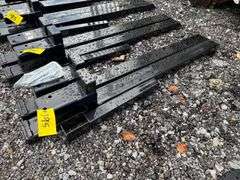2025 Wolverine Unused TF2-66-4000G Non-Adjustable Clip on Pallet Forks