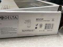 Vintage table: Skillets/Soda stream/Faucet/Pans