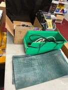 3D Printer COMGROW with table & contents
