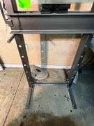 Central Machinery 40,000# Capacity Shop Press