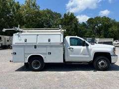2017 Chevrolet Silverado 3500HD LT 2WD Service Body