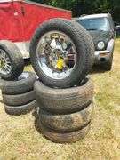 Set of (4) Pirelli Tires 275/55 R20