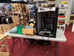 3D Printer COMGROW with table & contents