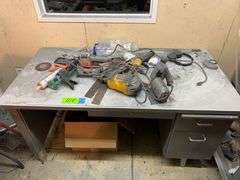 Desk/Various tools (Saber saw, sander)