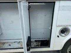 2018 Chevrolet Express 3500 2WD Service Van Body