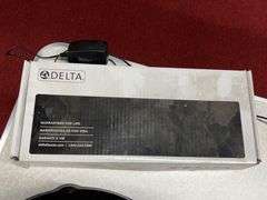 Vintage table: Skillets/Soda stream/Faucet/Pans