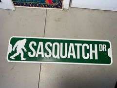 (6) Sasquatch Signs