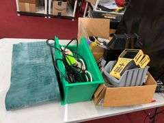 3D Printer COMGROW with table & contents
