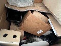 Pallet of misc reel parts