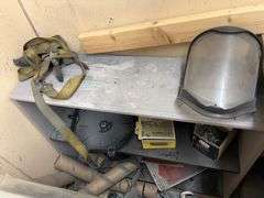 Dual Sander, Metal Shelf, wood top table