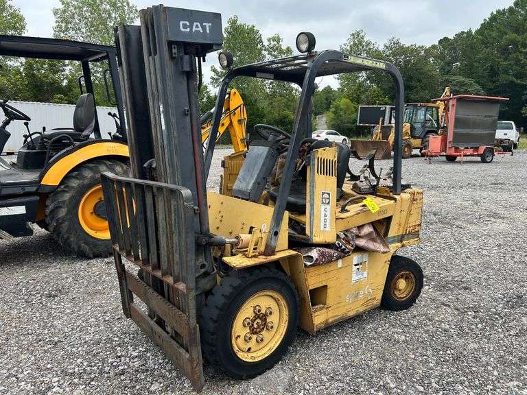 1988 Caterpillar V40D Forklift image