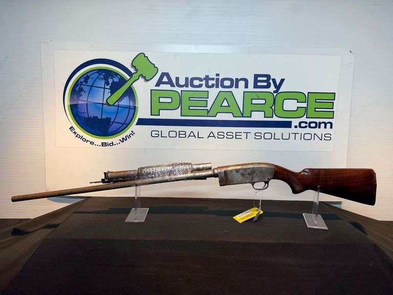 Stevens Model 620 Pump Action Shotgun, 16 Ga - For Parts: Broken image
