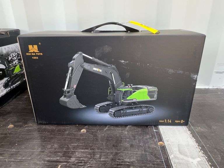 2025 Unused Huina Model 1593 Remote Control Excavator image