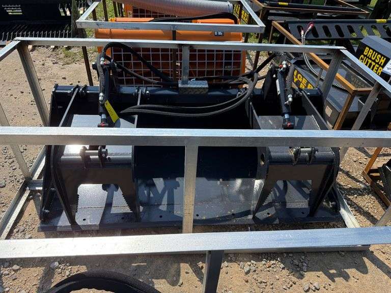 2025 Landhonor Unused SGB-11-72W Hydraulic Grab Bucket image
