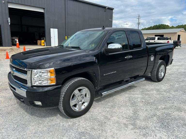 2011 Chevrolet Silverado 1500 LT 2WD Extended Cab image