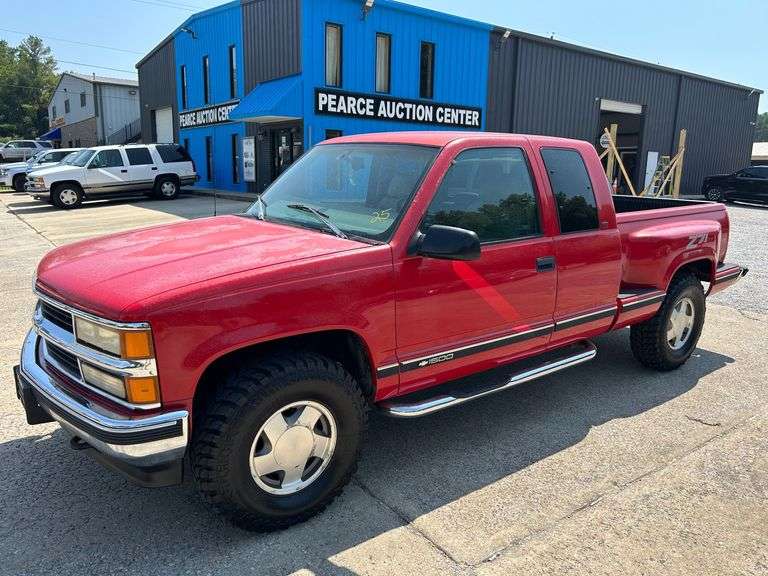 1998 Chevy 1500 Z71 Step Side Pick up Truck 4x4 image